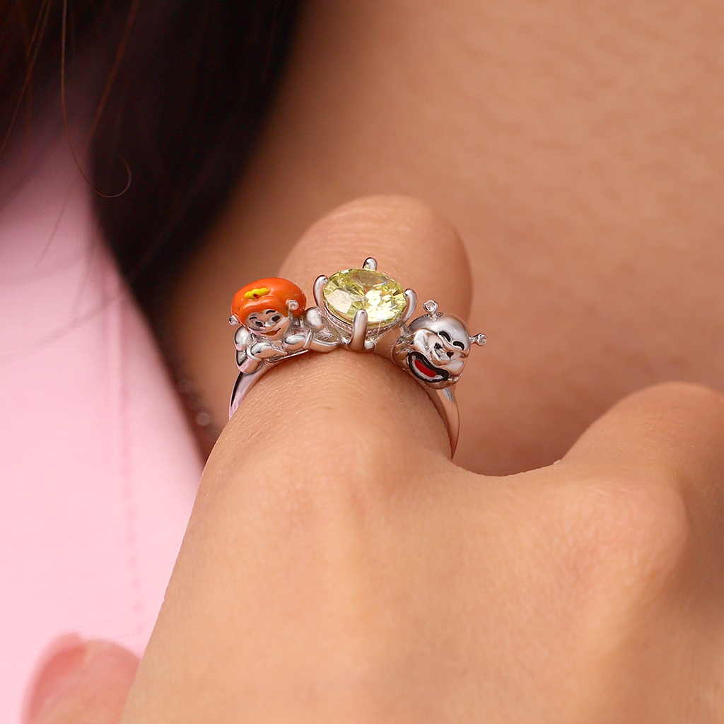 Shrek and Fiona Diamond Ring image number 4