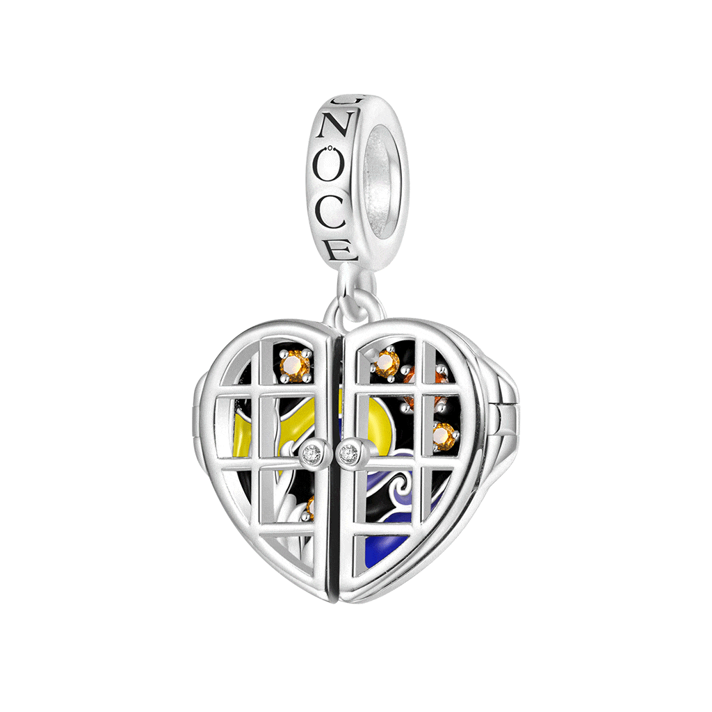 Heart Window Galaxy Pendant image number 1