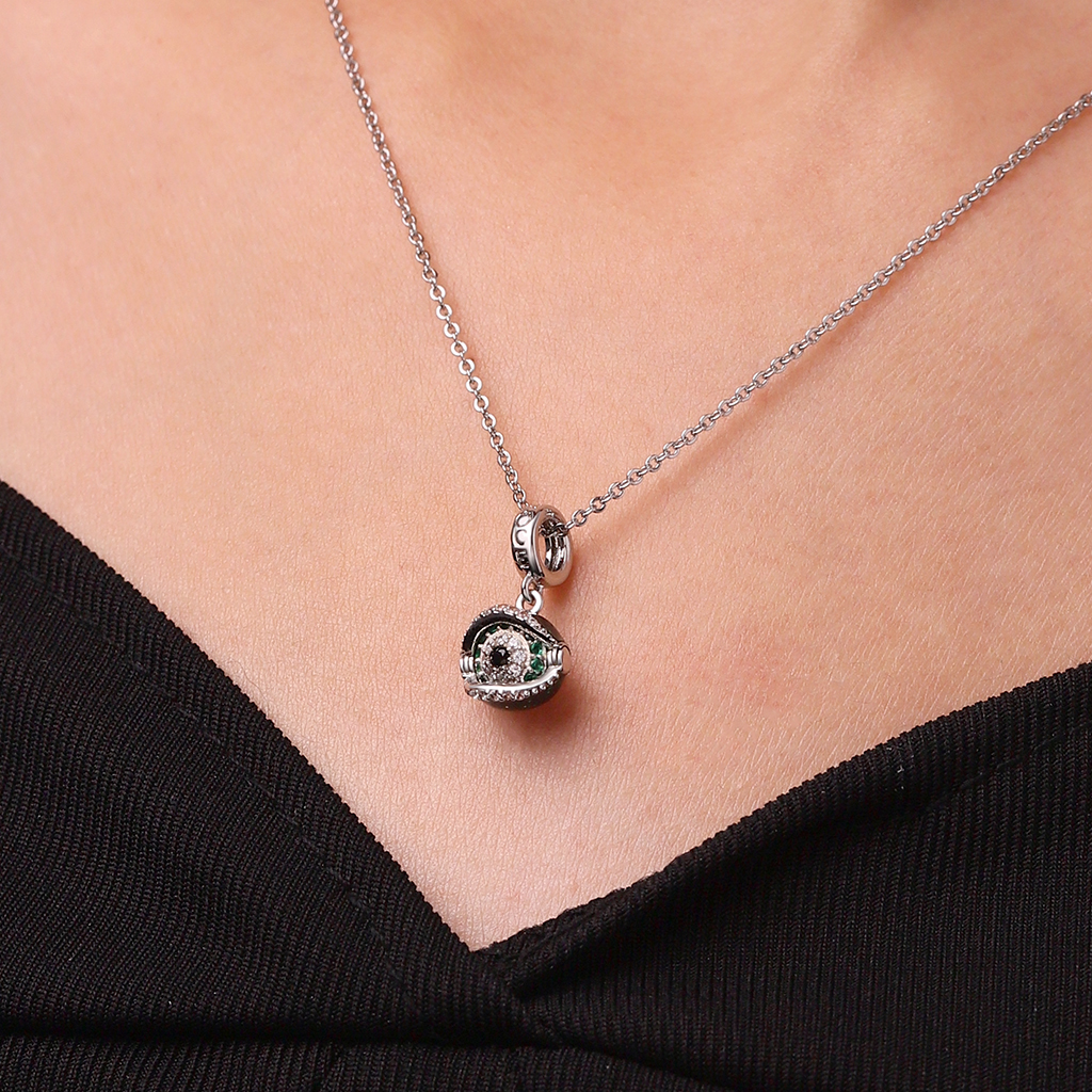 Halloween Rotatable Devil Eye Pendant image number 6