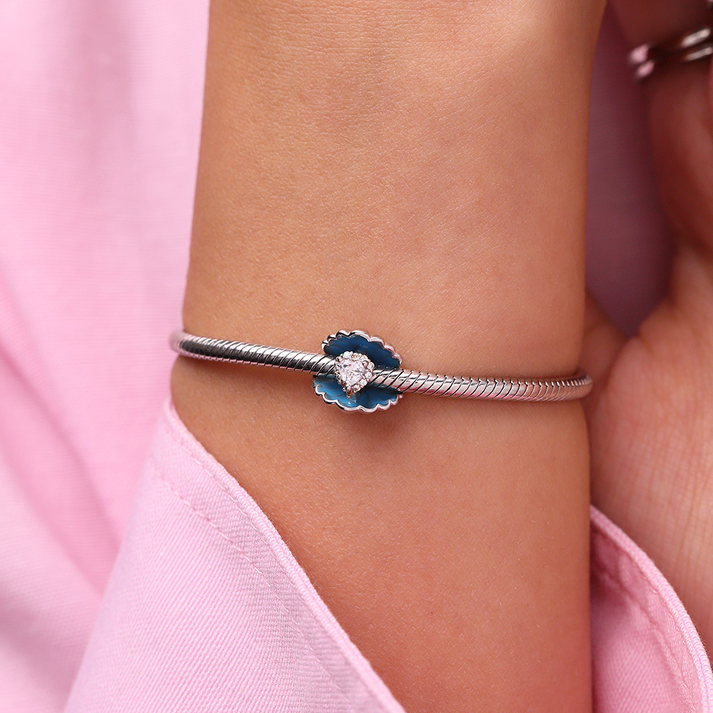 Shell Heart Charm image number 5