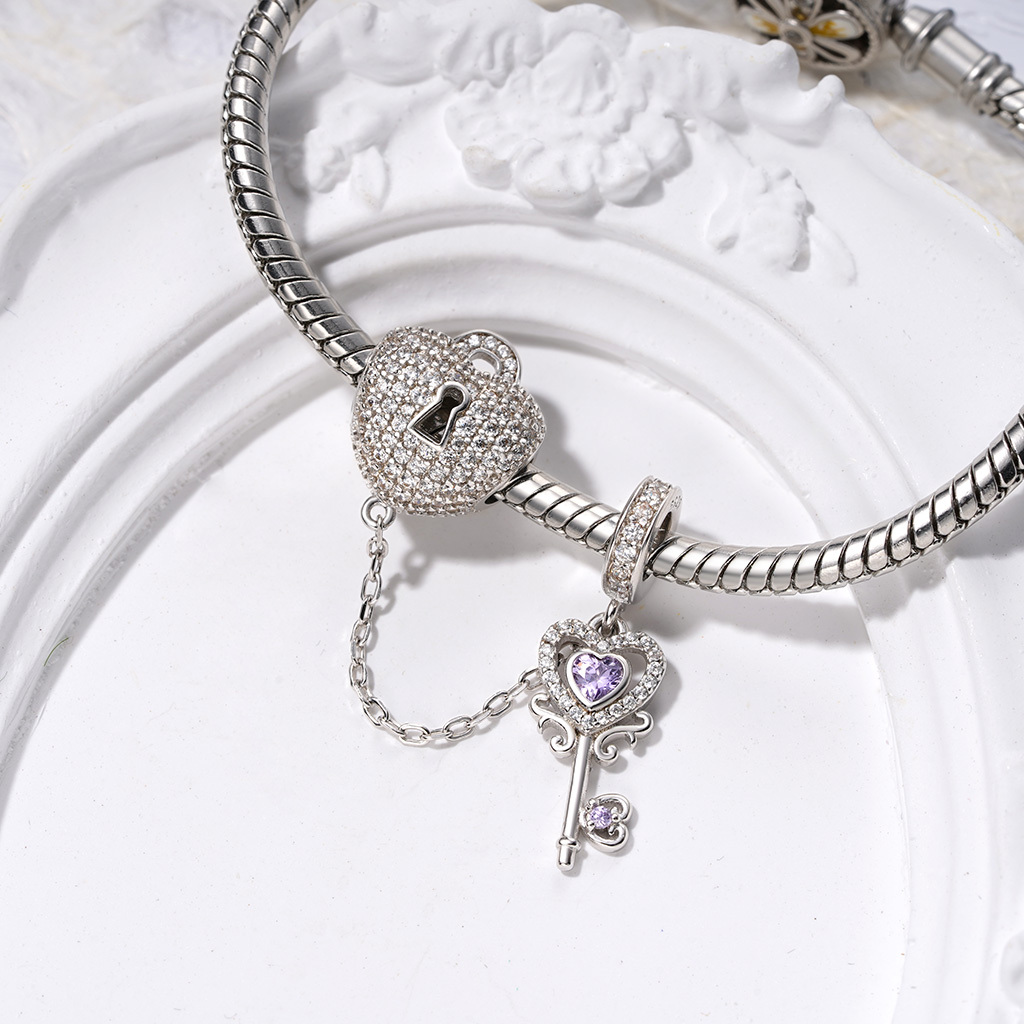 The Key To My Heart Pendant image number 4