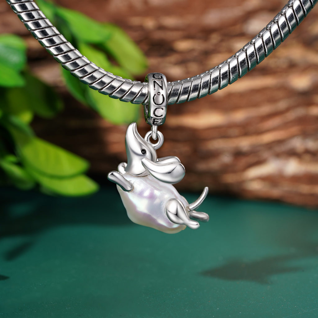 Irregular Pearl Dachshund Pendant image number 2