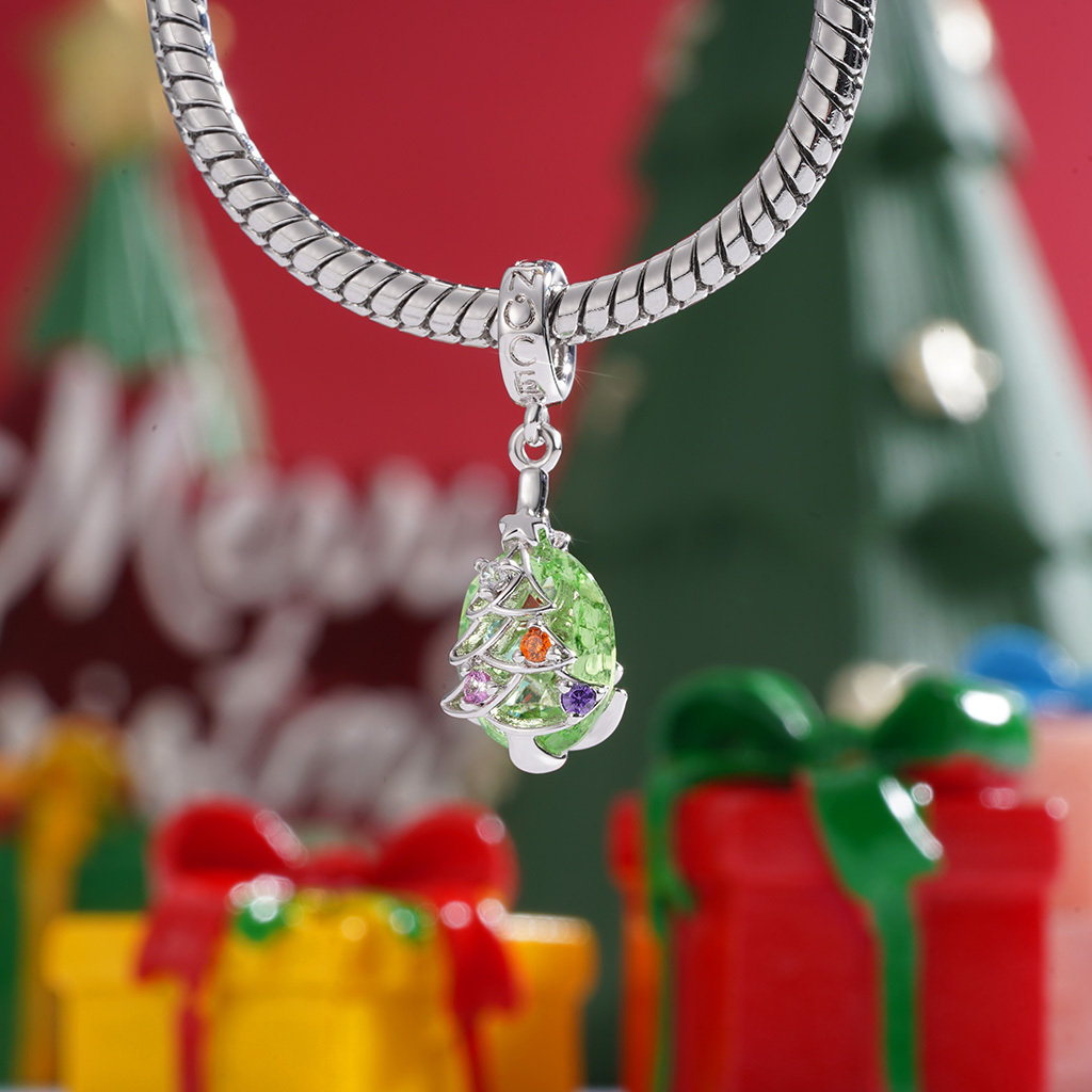 Christmas Tree Pendant image number 2