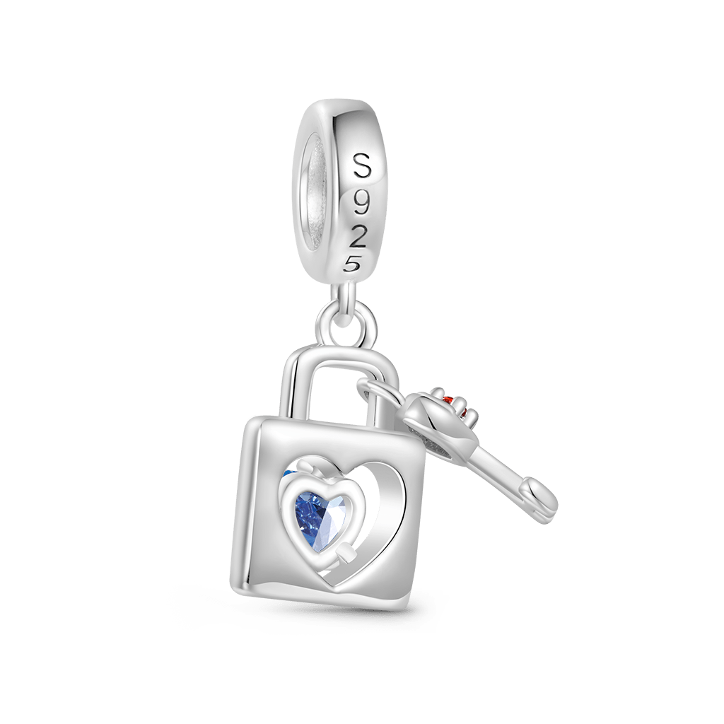 Love Lock & Key Pendant image number 2