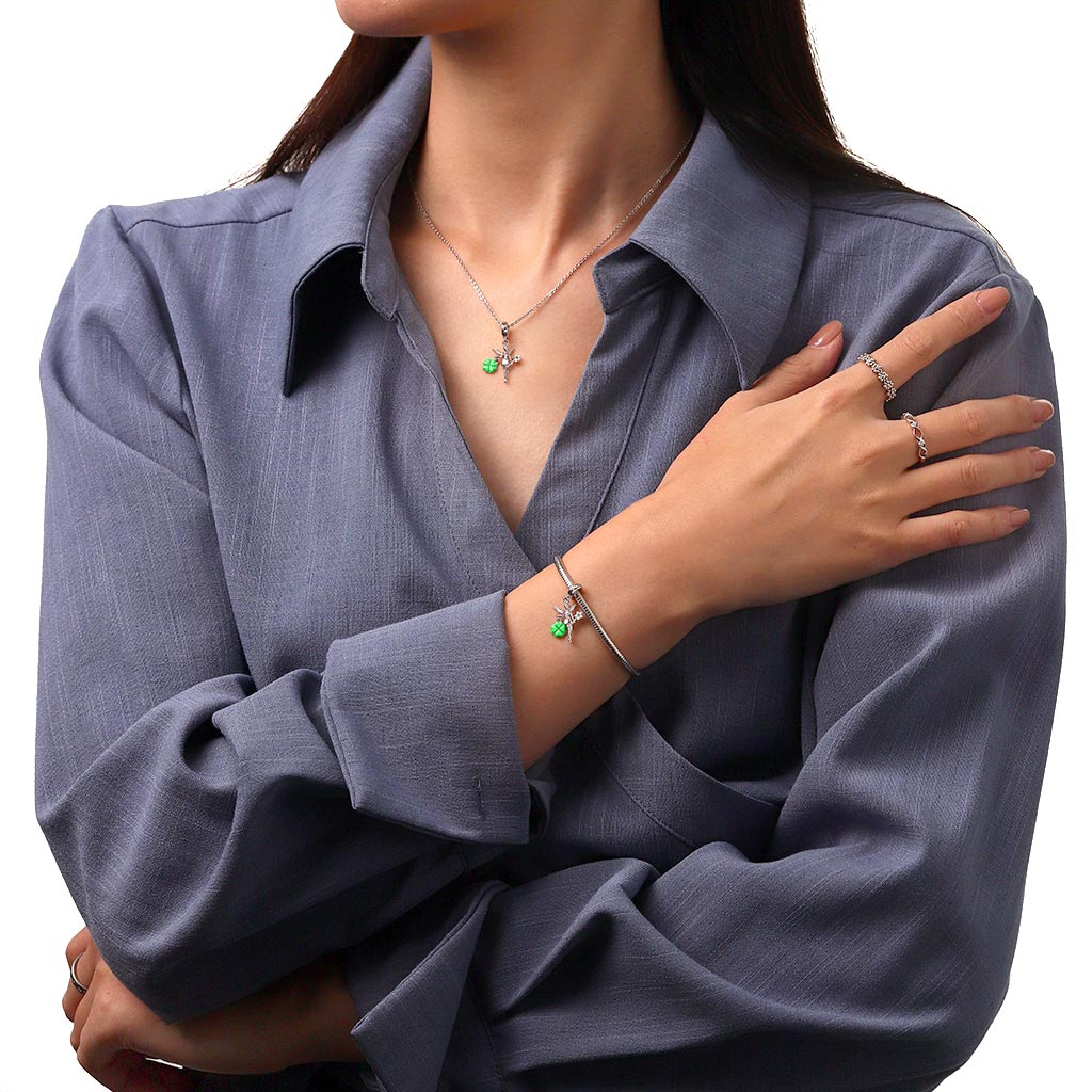 Fairy Four-leaf Clover Pendant image number 4