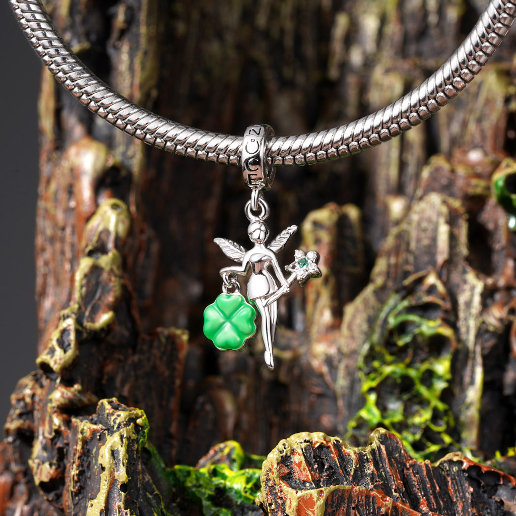 Fairy Four-leaf Clover Pendant image number 3