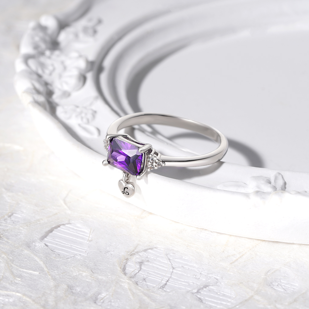 Dainty Purple Baguette Statement Ring image number 3