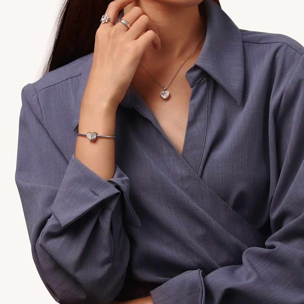 Cross 'Faith Over Fear' Heart Charm image number 3