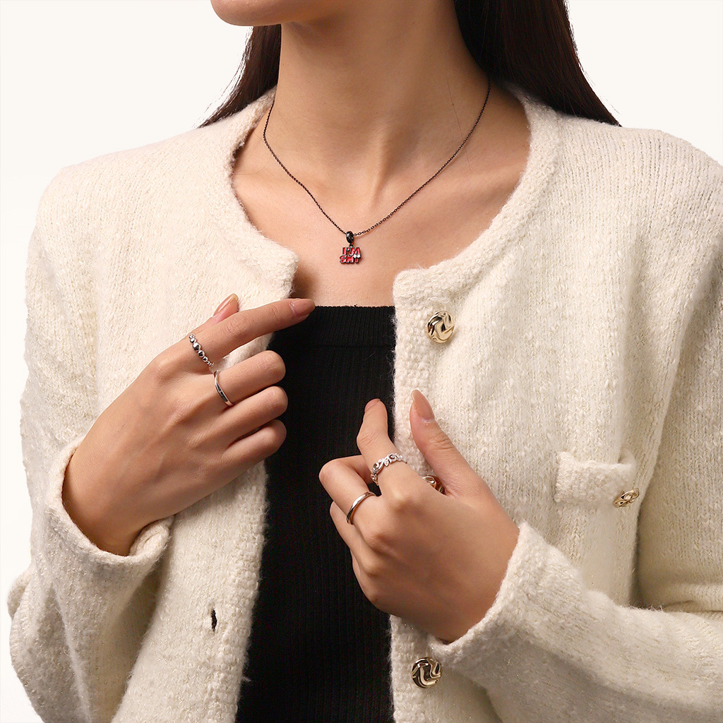 IM SHY Individuality Pendant image number 4