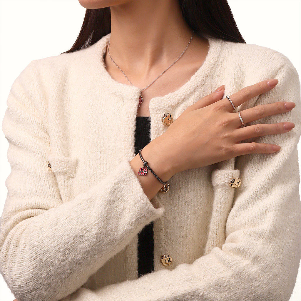 IM SHY Individuality Pendant image number 6