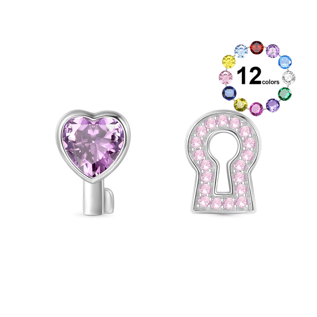 'Love Edge' Key Lock Earrings image number 0