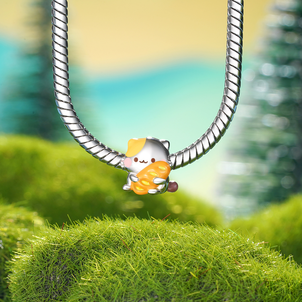 Muffin with a Baguet Charm image number 2