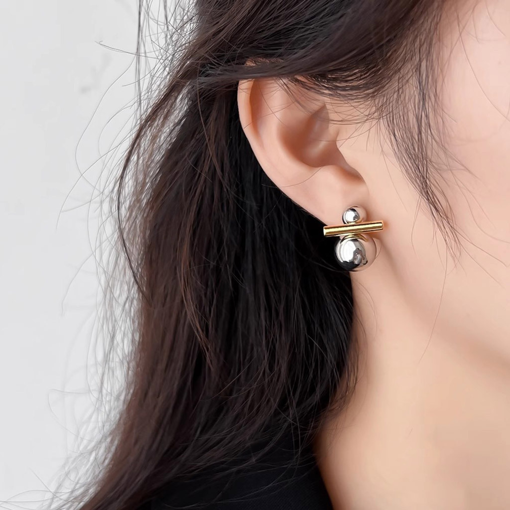 Silver Ball Ear Clips image number 2