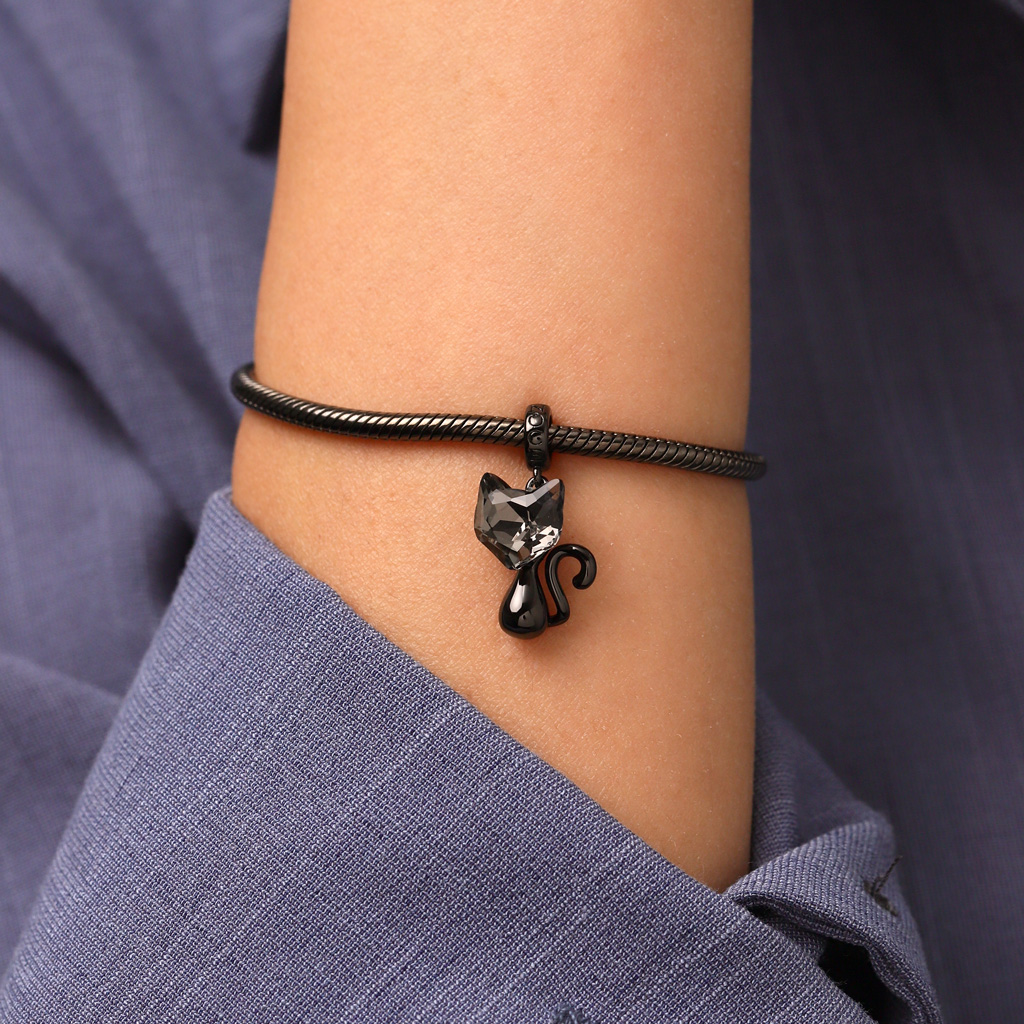 Crystal Black Cat Pendant image number 5