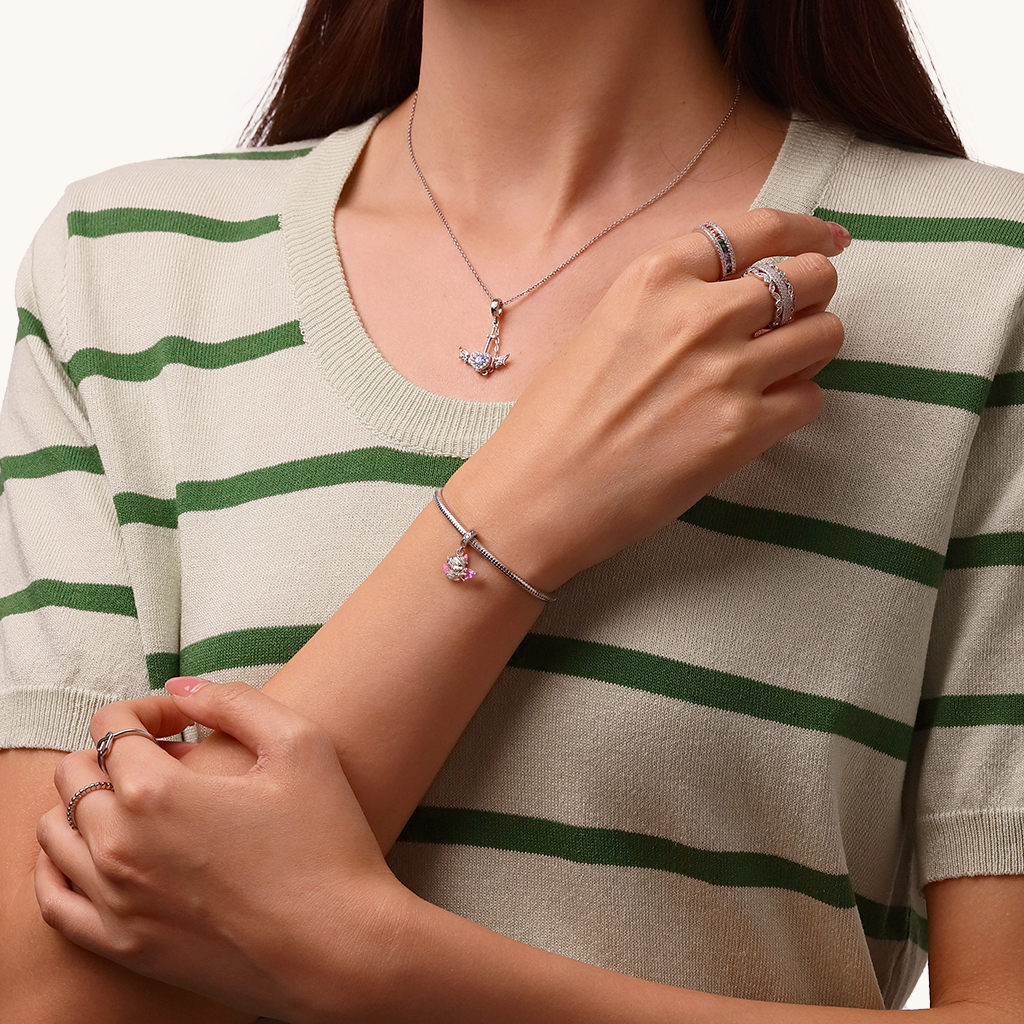 Highland Cattle Cupid's Arrow Pendant image number 5