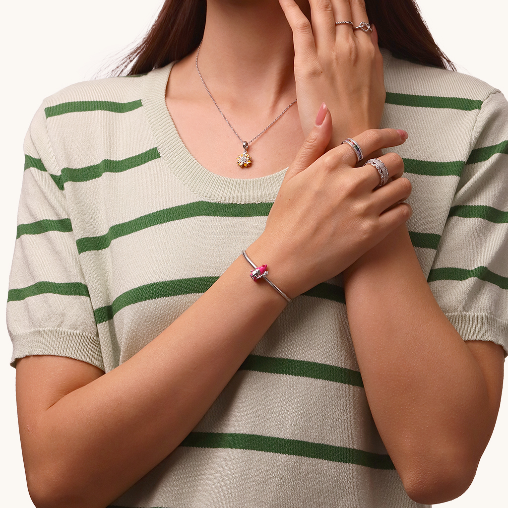 Gnome Holding Star Cane Charm image number 5