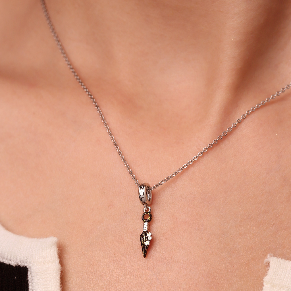 Kunai Cherry Blossom Pendant image number 4