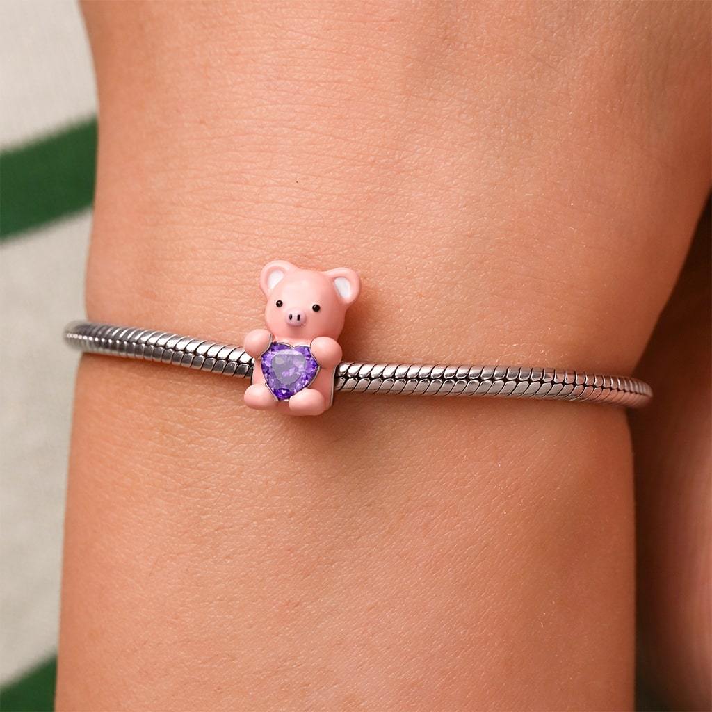 Little Pig Embraces Love Charm image number 6