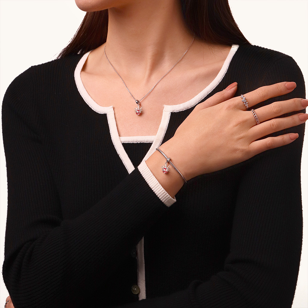 Undead Walker Winslow Pendant image number 3