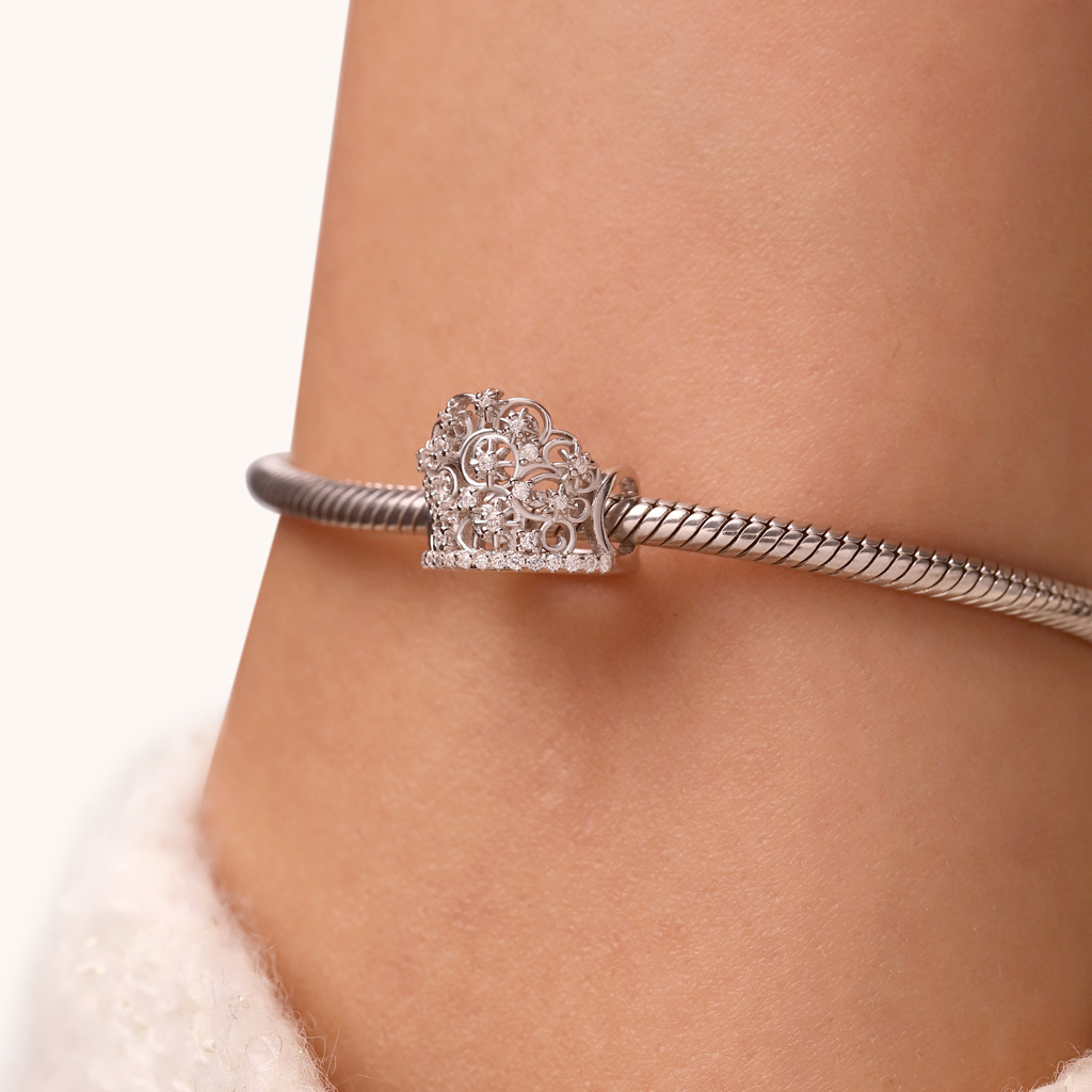 Wicked Shiny Glinda's Crown Charm image number 4