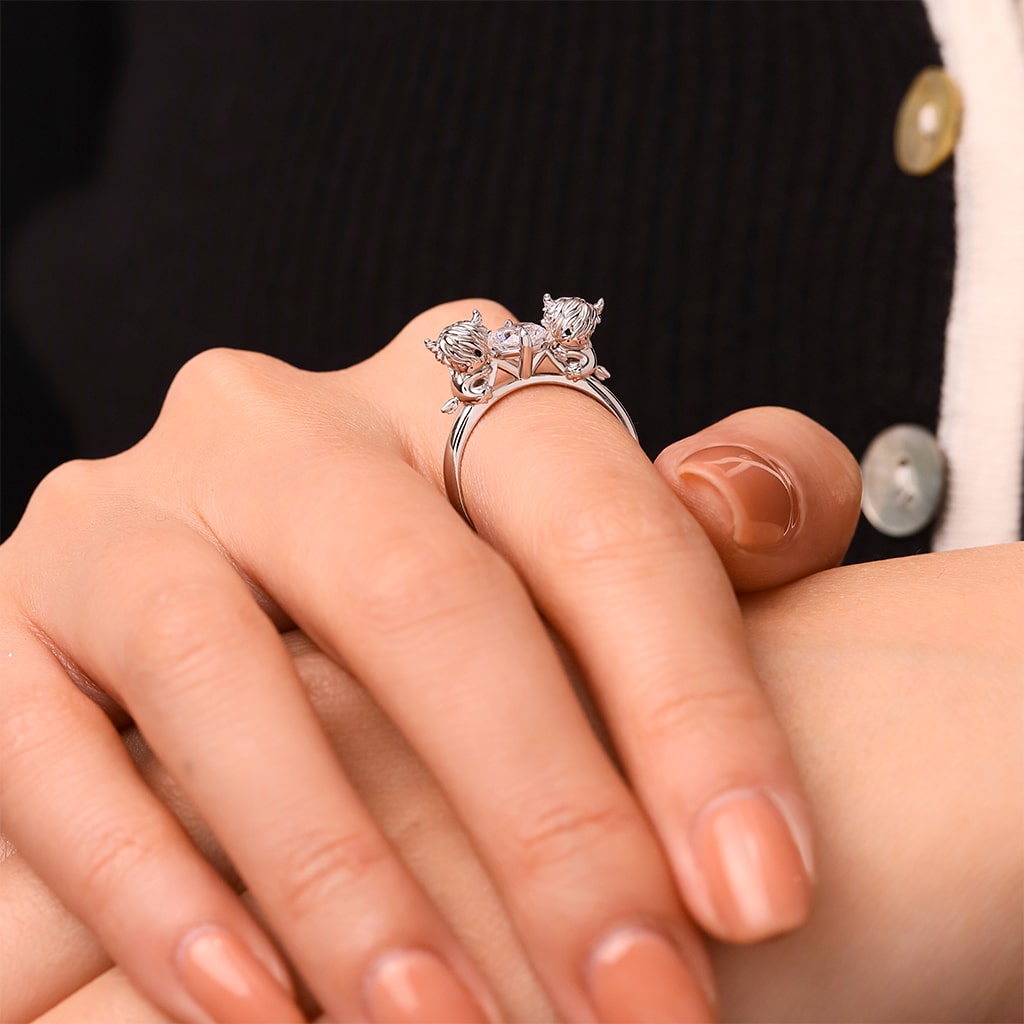 Highland Cow Hug White Diamond Ring image number 3