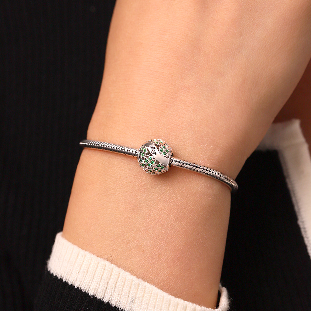 Four-leaf Clover Round Charm image number 6