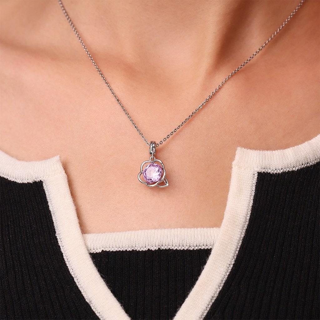 Rose-cut Floral Pendant image number 5