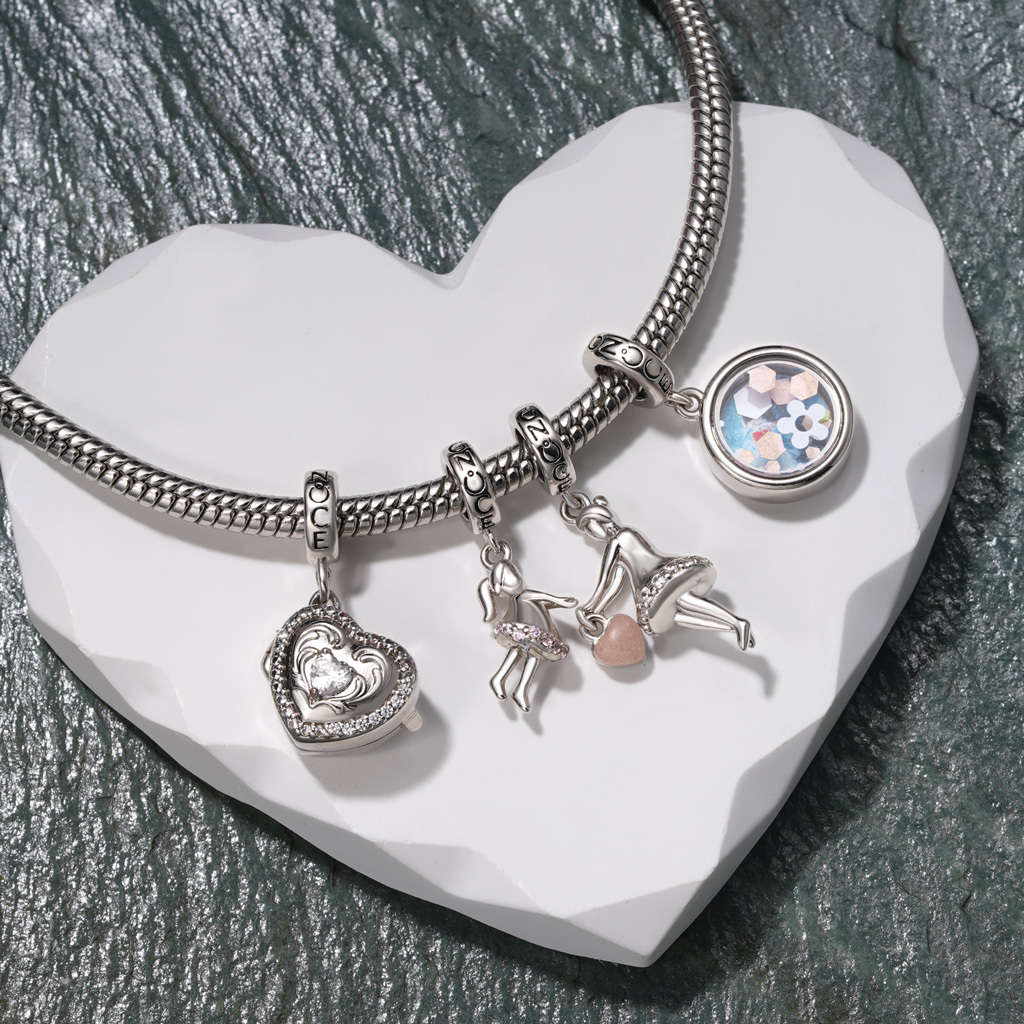 Mother's Day Holding Hand Pendant image number 3