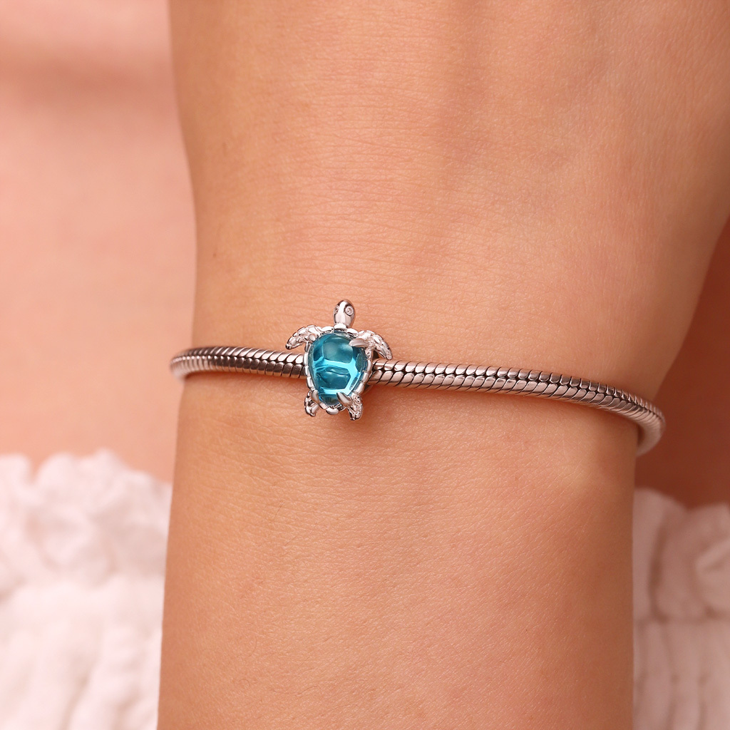 Blue Sea Turtle Charm image number 3