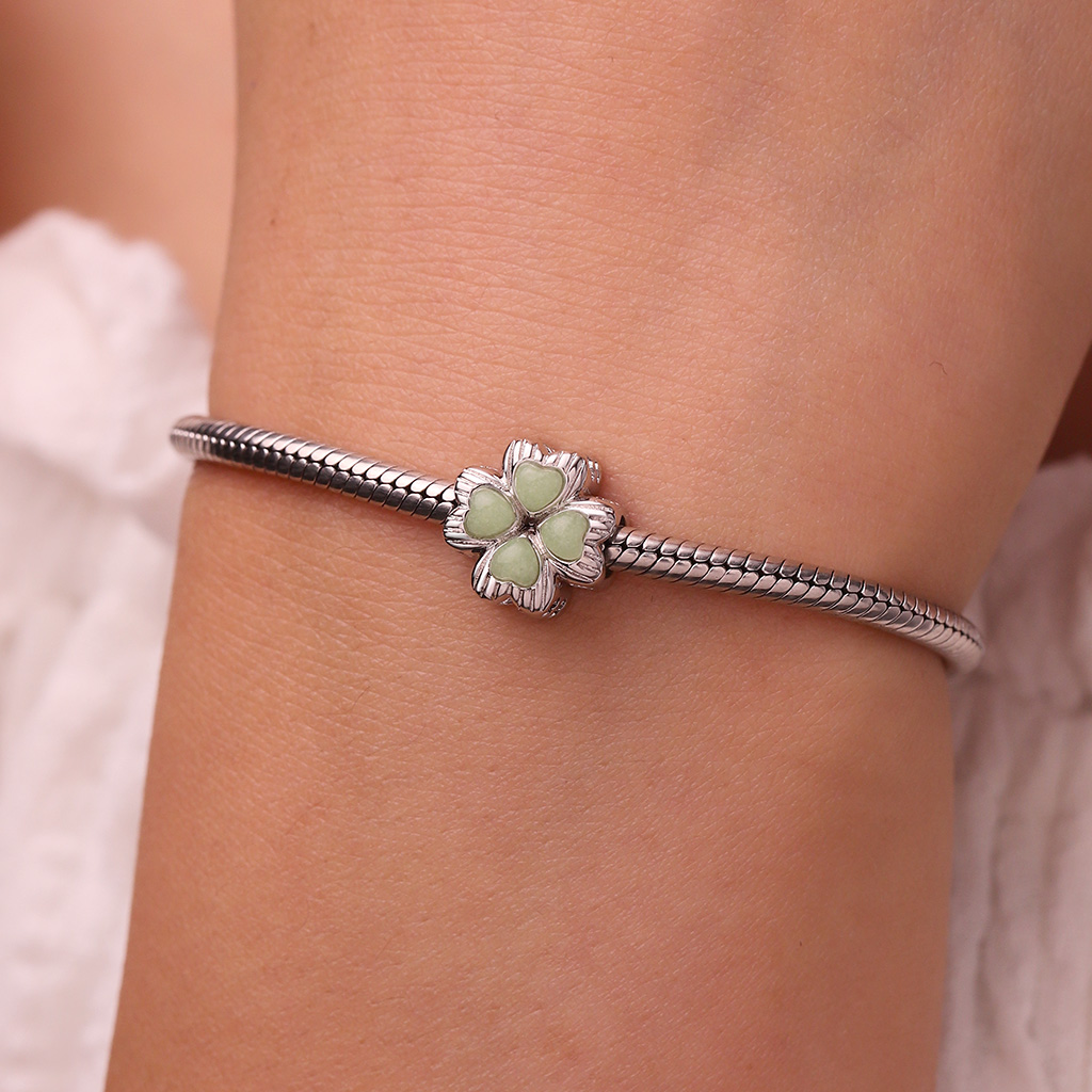 Four Leaf Clover Charm image number 5
