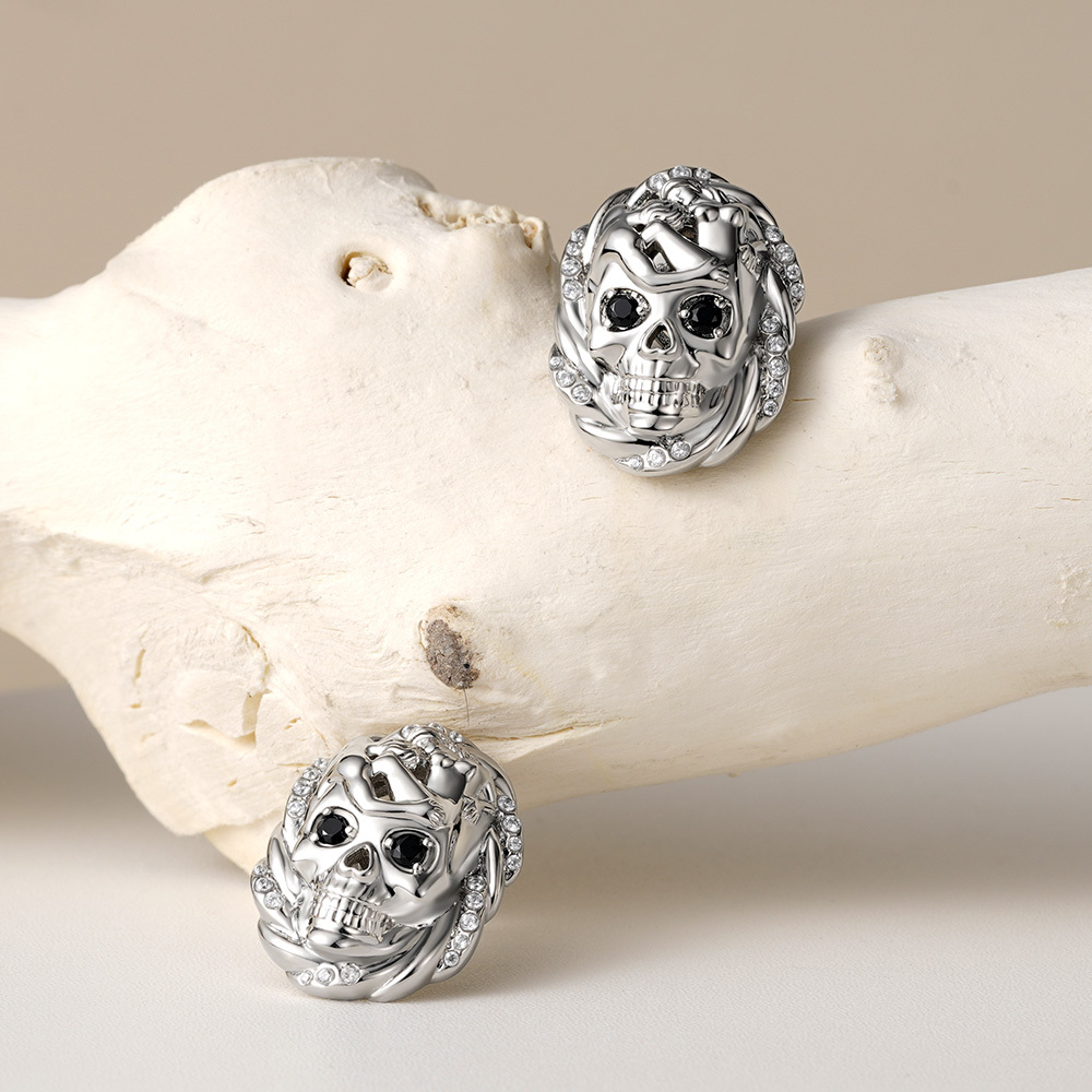 Cable Skull Stud Earrings image number 1