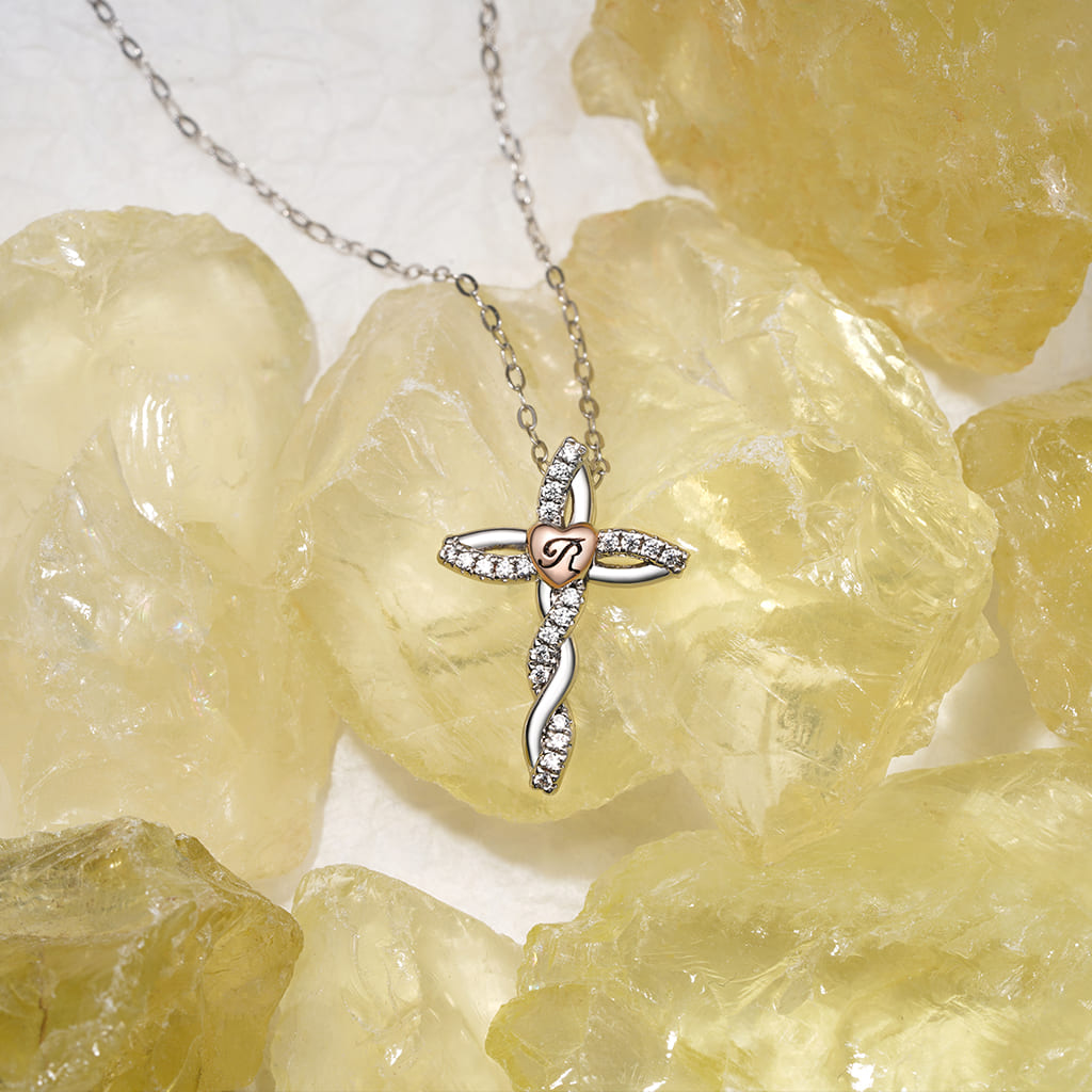 Retro Diamonds Cross Necklace image number 4