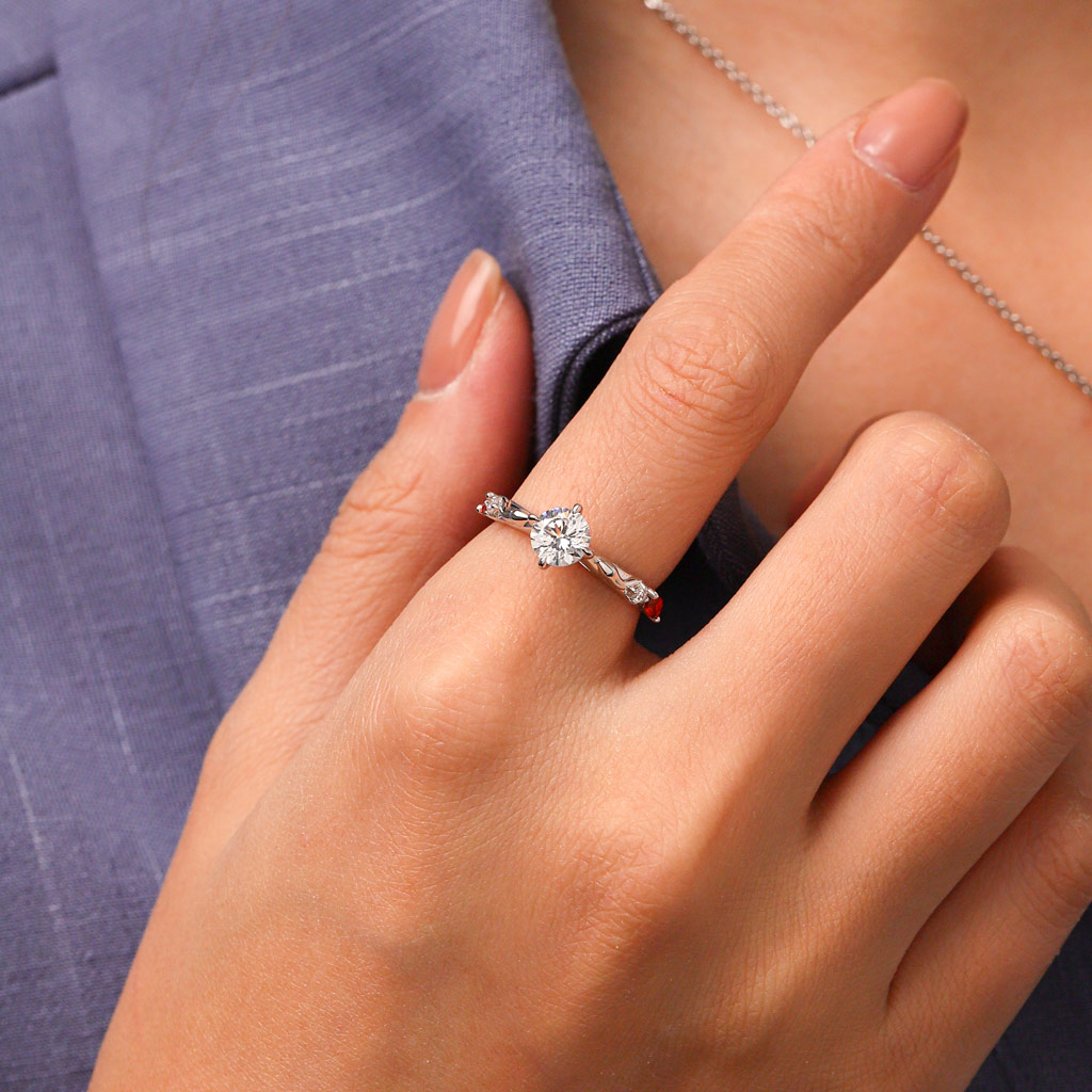 Snake Hug White Diamond Ring image number 3