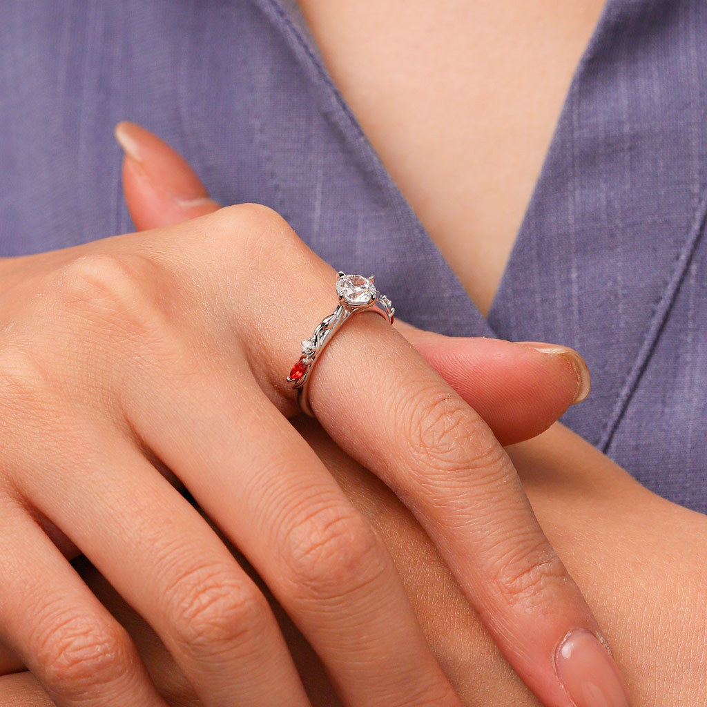 Snake Hug White Diamond Ring image number 4