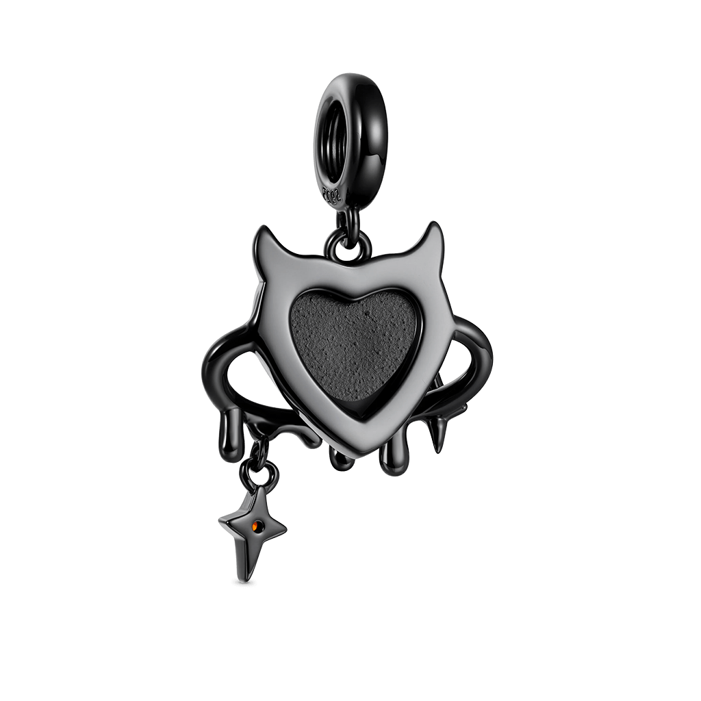 Heart of the Devil Pendant image number 1