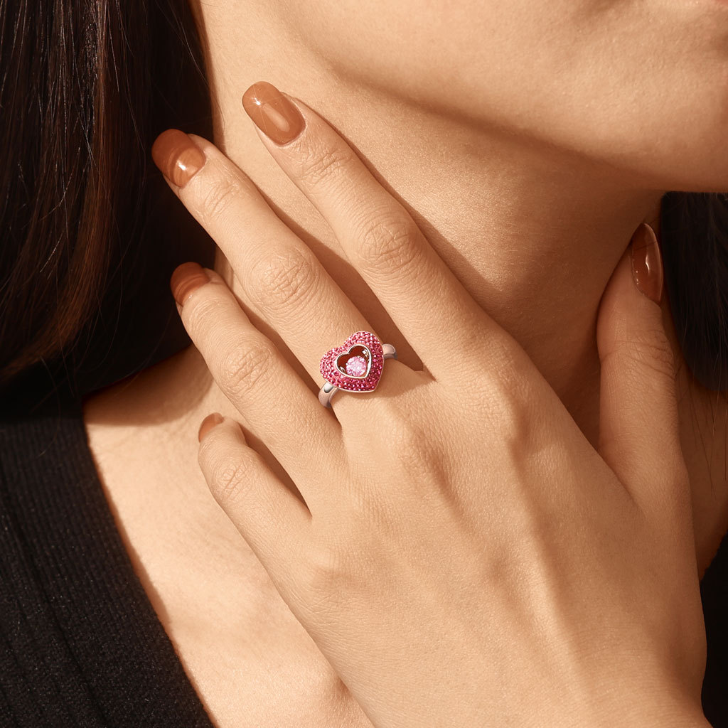 Sparkling Pavé Heart Dancing Ring image number 6