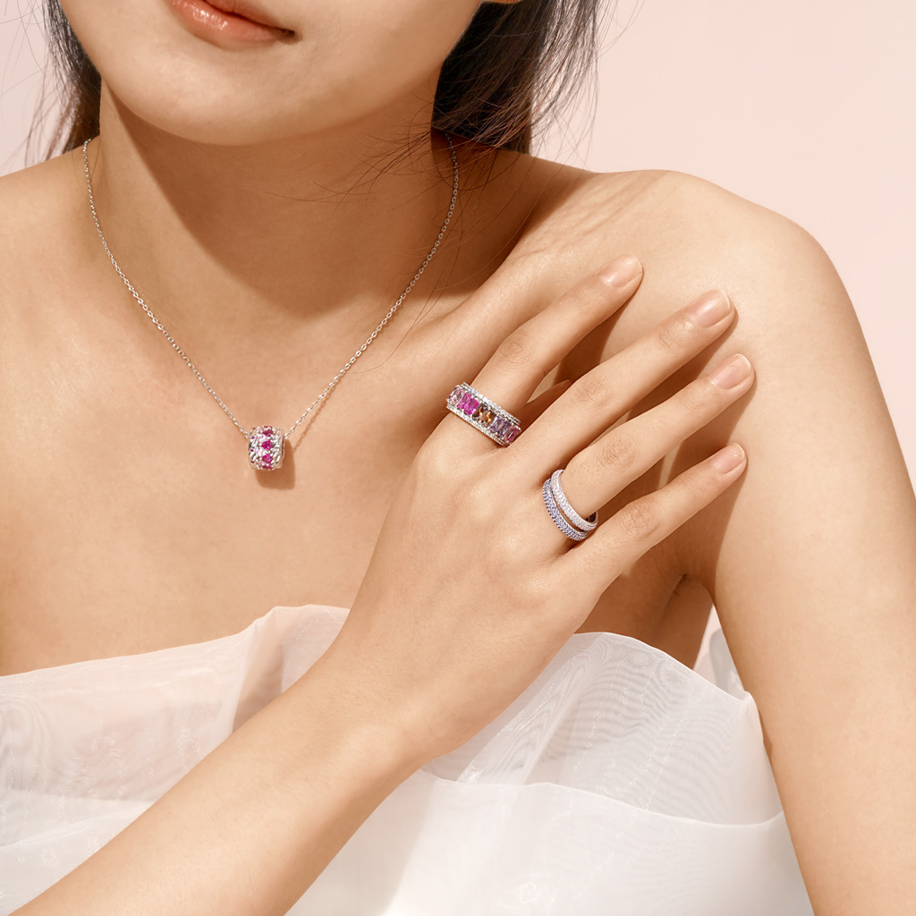 Morganite Petit Signature Pavé Band image number 3