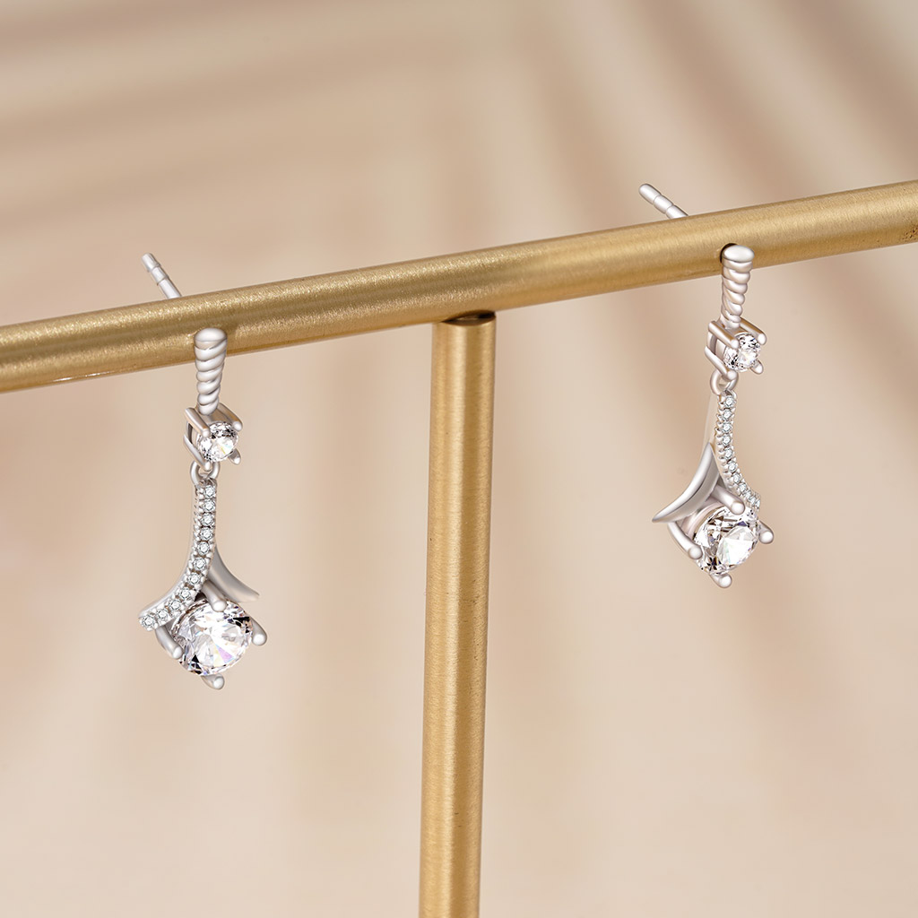 Vintage Flapper Earrings image number 3