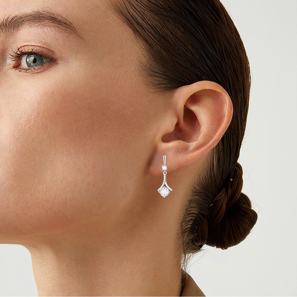 Vintage Flapper Earrings image number 5