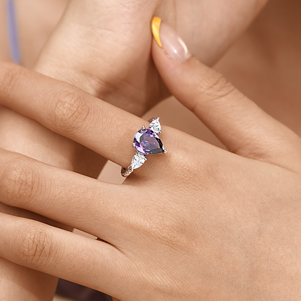 Three-stone Twisted Rope Ring image number 6