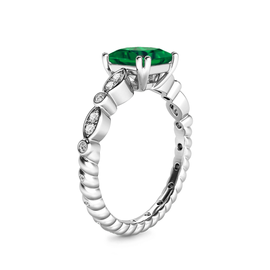 Vintage Princess Cut Emerald Ring image number 3