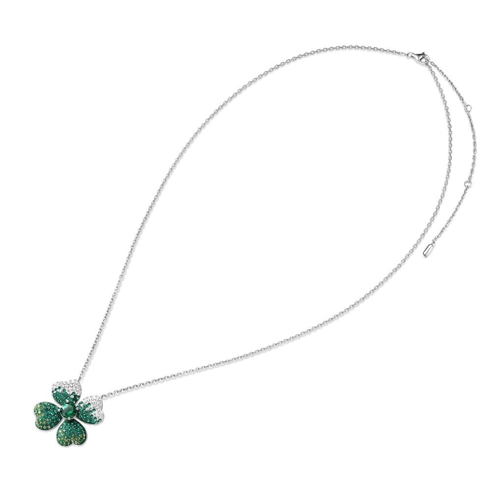 Four Leaf Clover Pendant Necklace image number 2