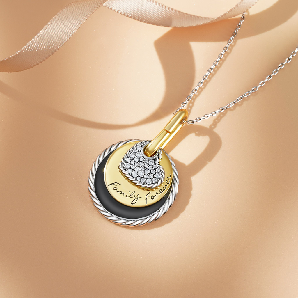 Family Forever Pendant Necklace image number 3