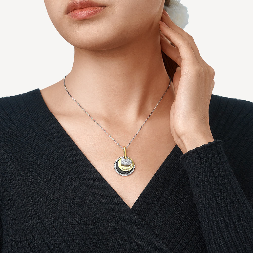 Family Forever Pendant Necklace image number 4