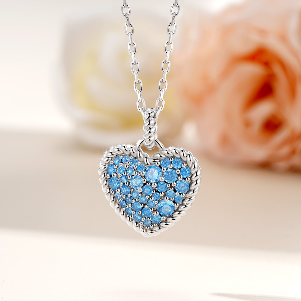 Love Heart Twisted Rope Necklace image number 4