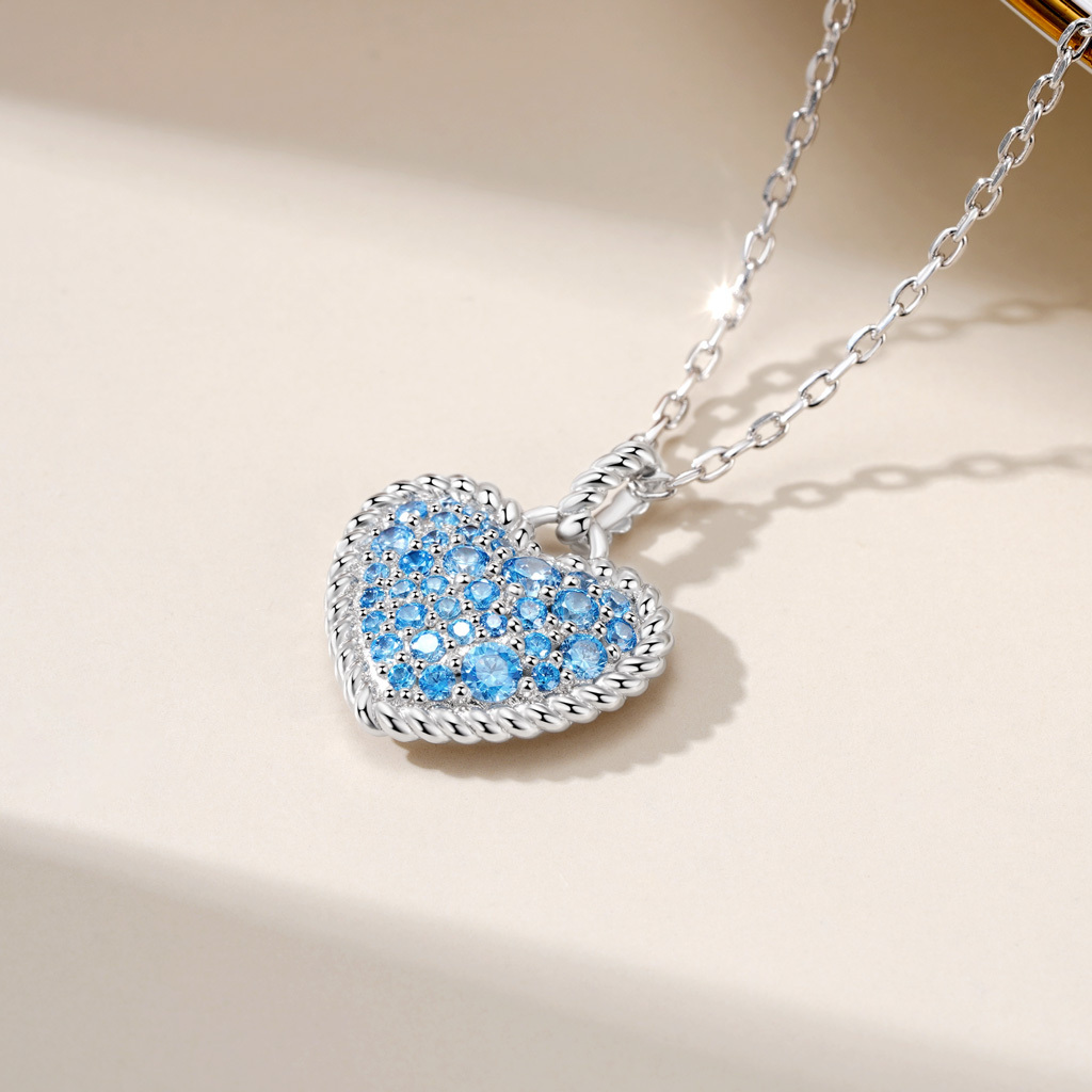 Love Heart Twisted Rope Necklace image number 5