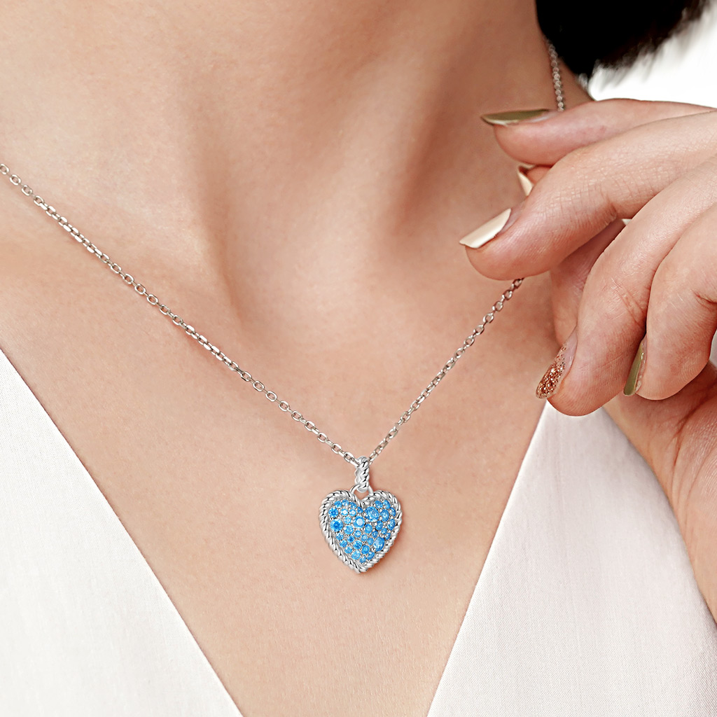 Love Heart Twisted Rope Necklace image number 7
