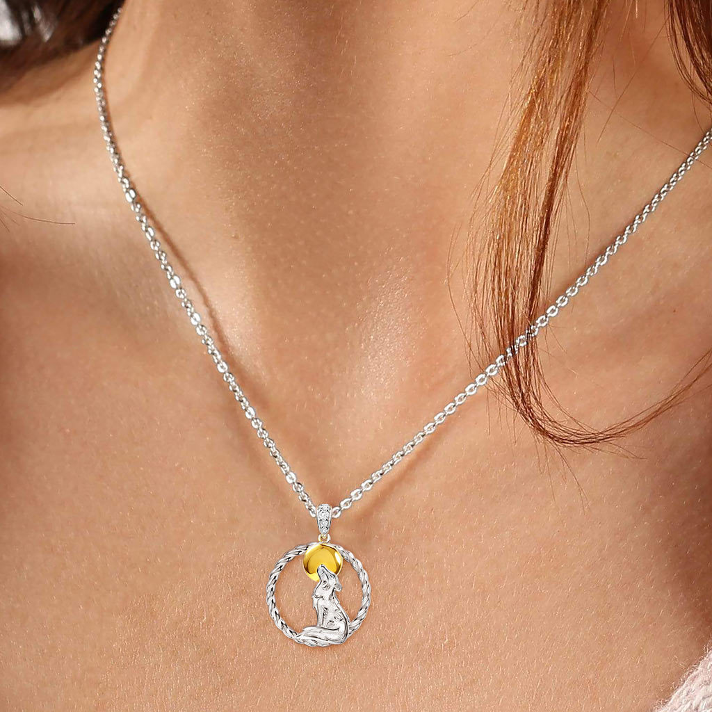 Howling Wolf Twisted Rope Necklace image number 3