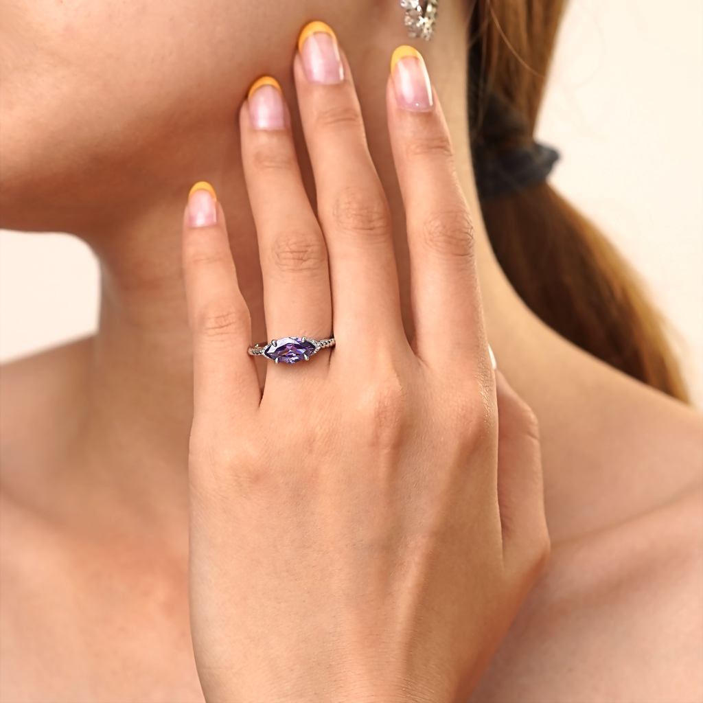 Marquise Amethyst Twisted Rope Ring image number 4