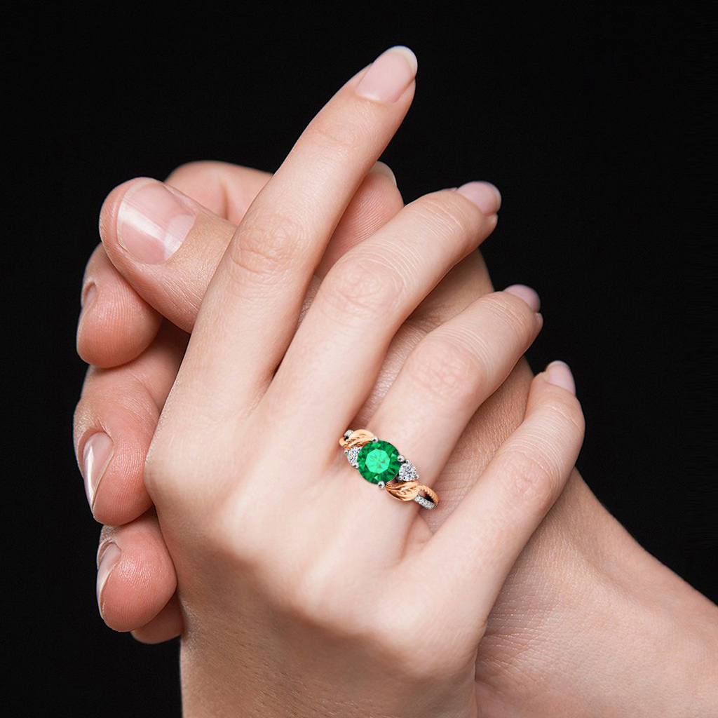 Two-tone Three Stone Twisting Ring image number 6